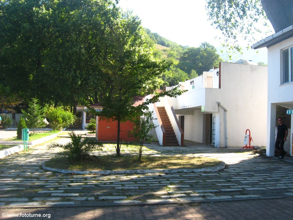 Чистые кафе, переодевалки, души, туалеты