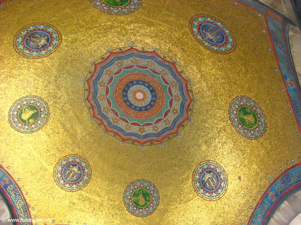 Золотая мозика купола
