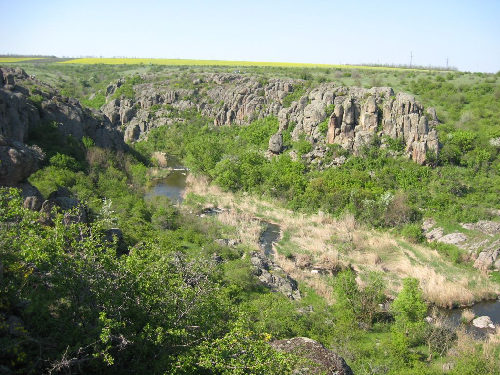 Река в каньоне
