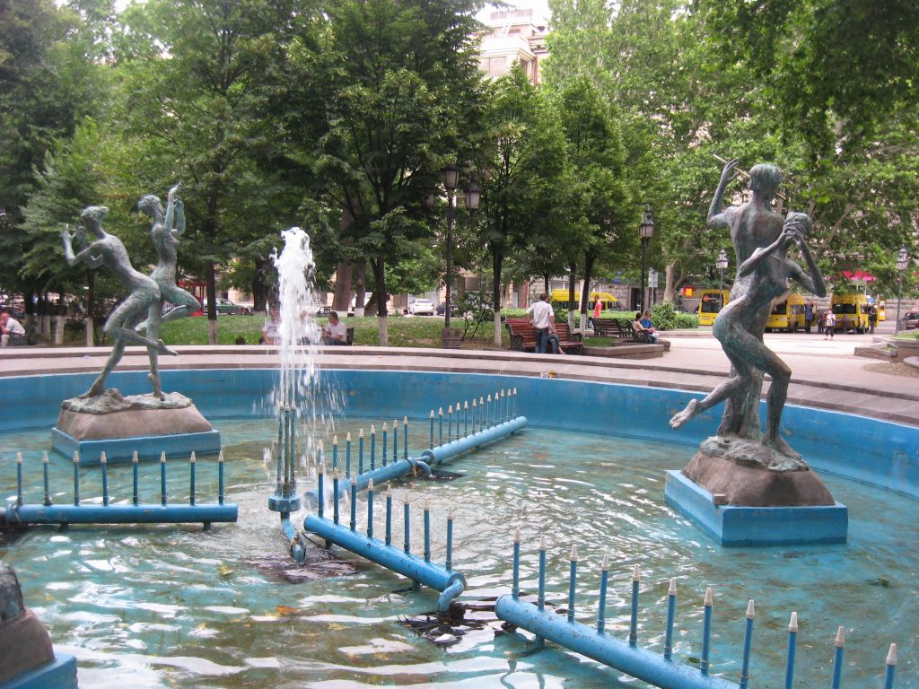 Фонтаны повсюду