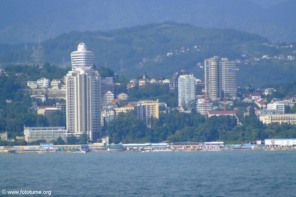 Тает берег турецкий