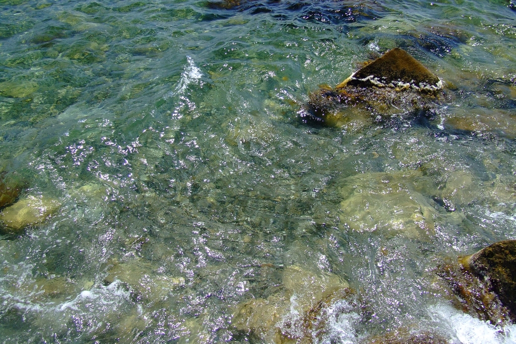 Вода моря всех оттенков