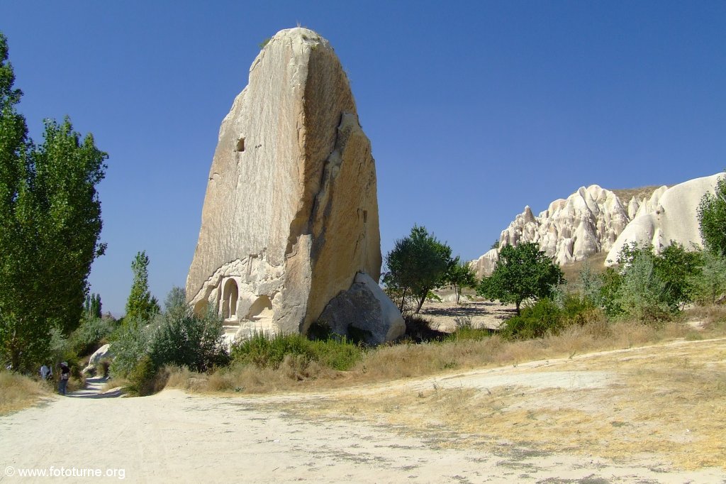Прогулка между башнями долины