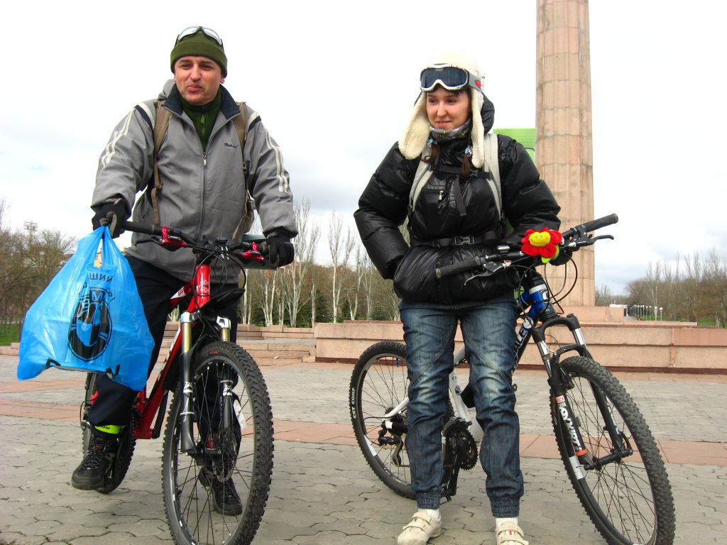 Приехала родительница с тортиками :)