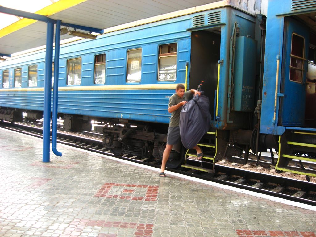 Выгрузка контрабасов