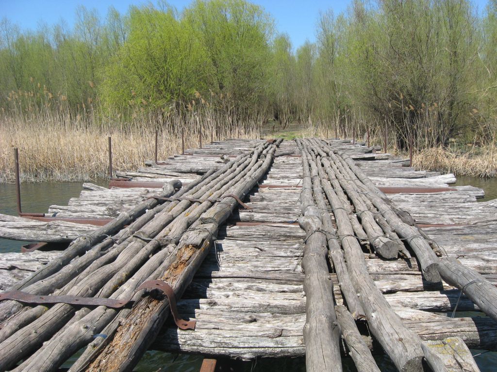 Довольно хрупкое сооружение