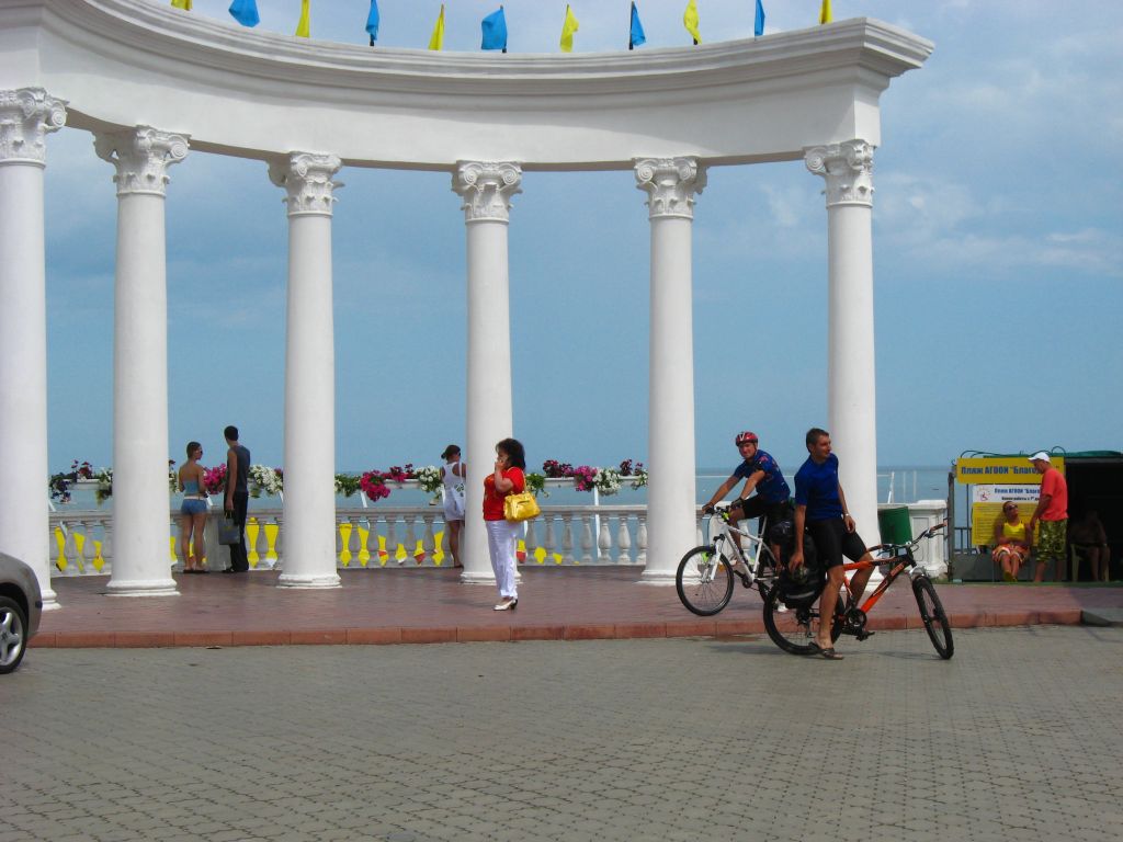 Набережная Алушты