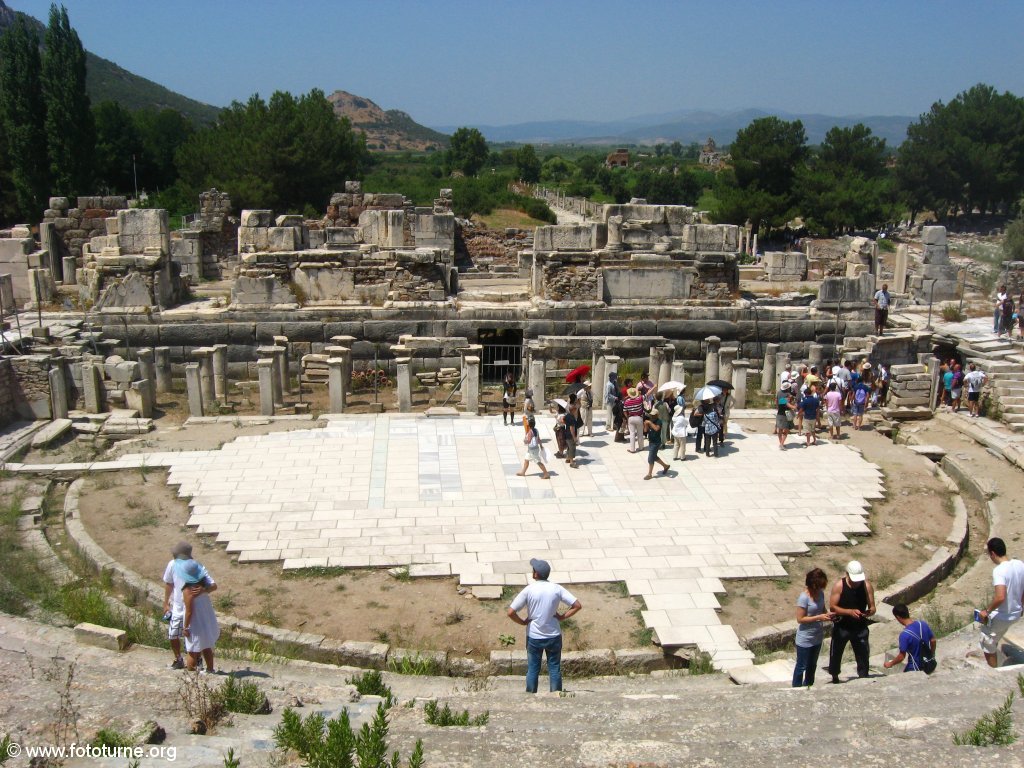 Большой римский театр в Эфесе (Efes Büyük Tiyatro)