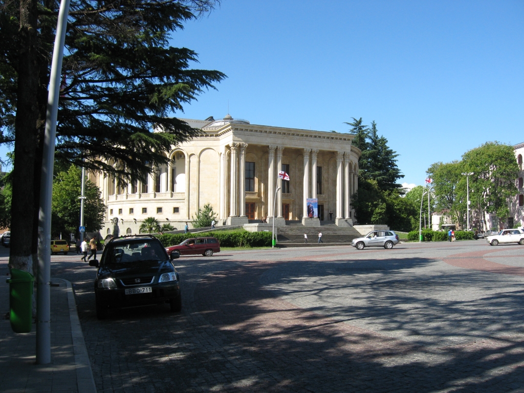 Кутаиси город чистый и красивый