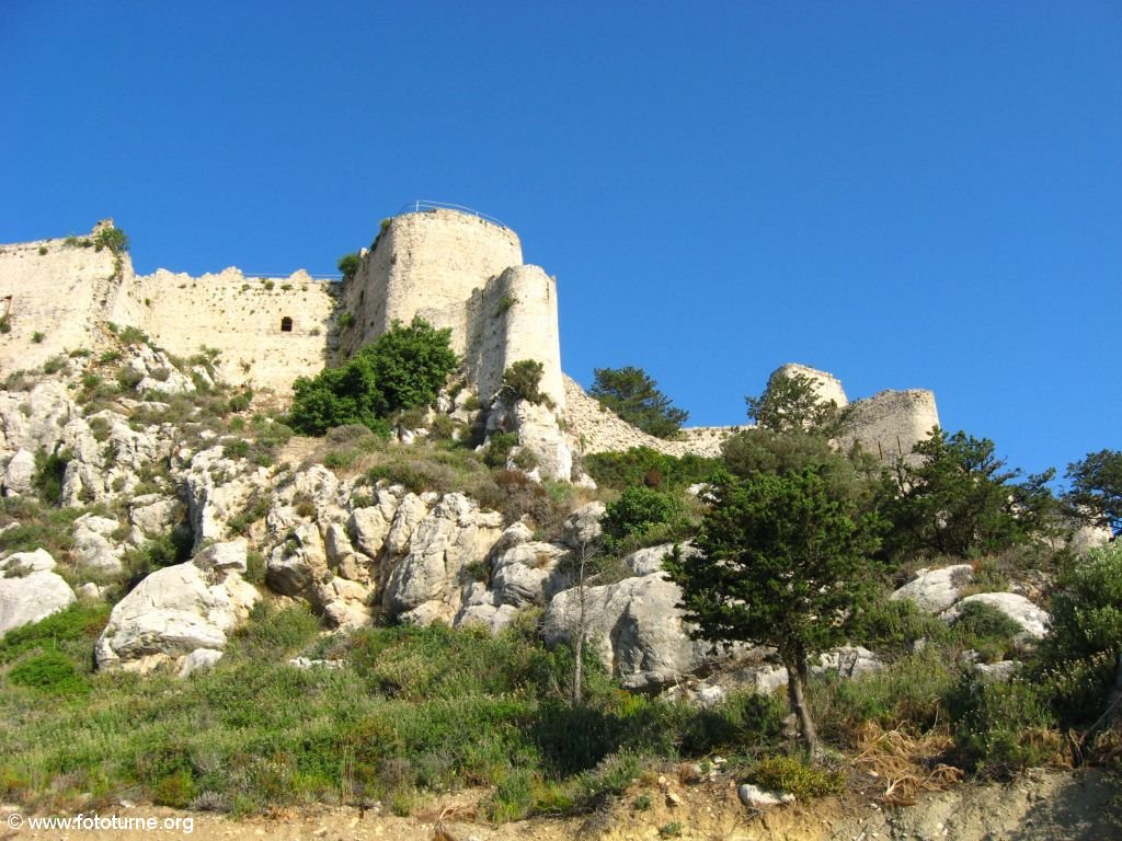 Одинокий замок