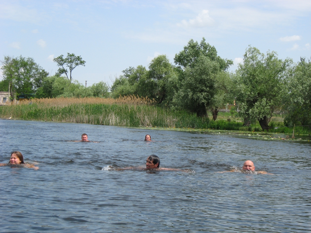 Пока я и Саша плывем на лодочке