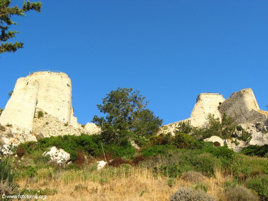 Замок Кантара